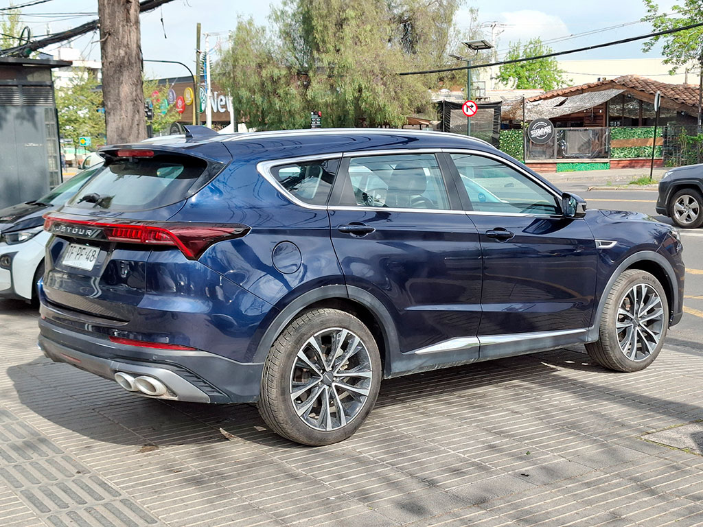 Jetour X70 Plus 1.5t Plus 4x2 At 5p año 2024