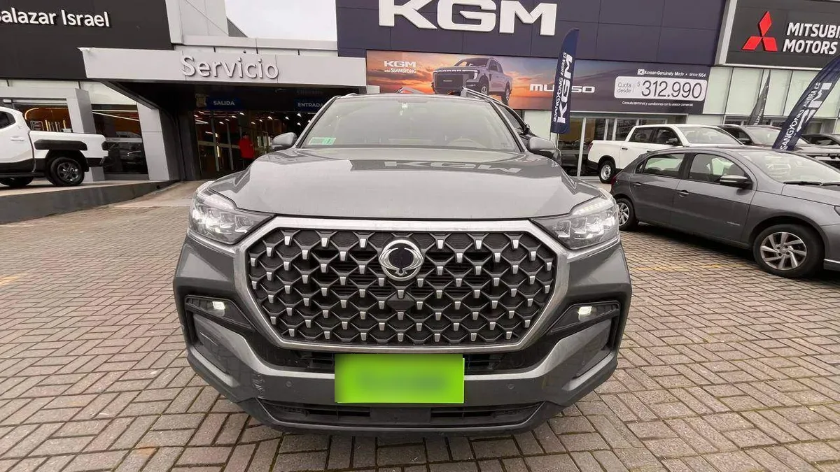 Ssangyong Rexton 2.2t Glx Diesel 4x4 6ab Nueva Radio 8at 5p año 2026