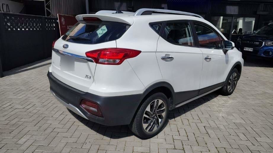 JAC Js3 1.6 Advance 4x2 Mt 5p año 2022