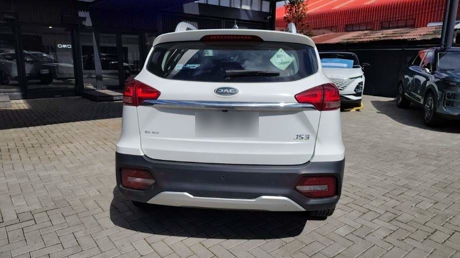 JAC Js3 1.6 Advance 4x2 Mt 5p año 2022