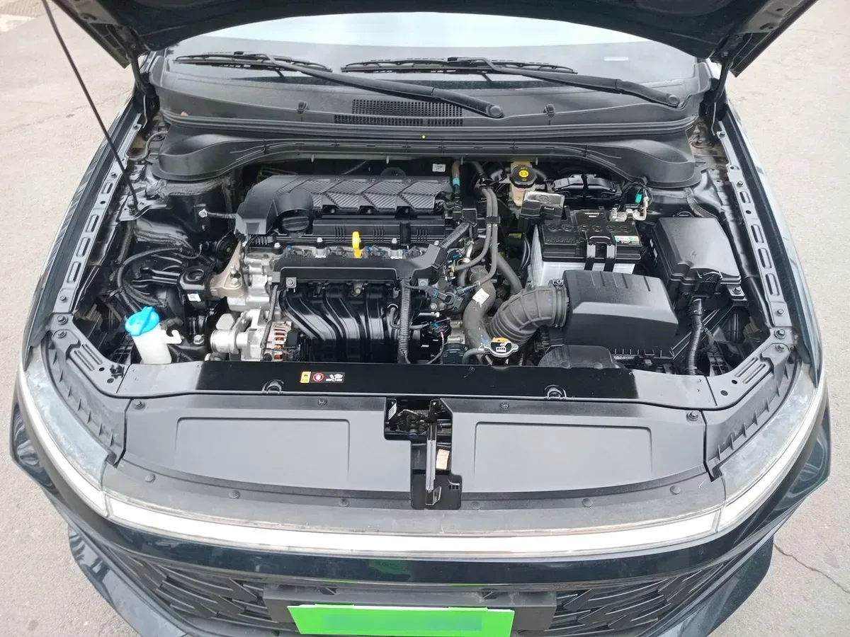 Hyundai Accent 1.5 Desing 4x2 At 4p año 2025