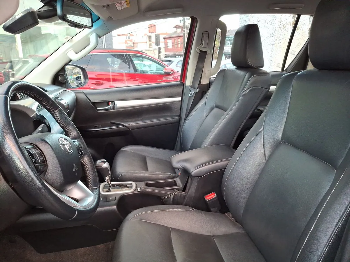 Toyota Hilux 2.8 Srv Diesel 4x4 Dob. Cab. At 4p año 2024