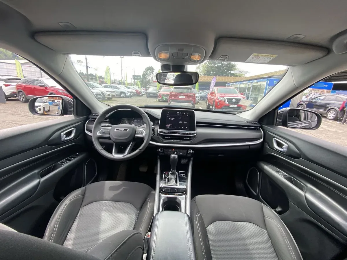 Jeep Compass 1.3 Sport 4x2 At 5p año 2023