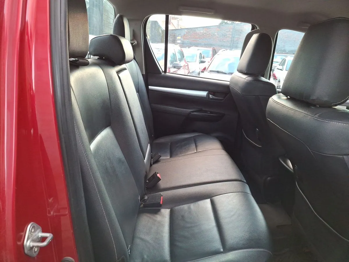 Toyota Hilux 2.8 Srv Diesel 4x4 Dob. Cab. At 4p año 2024