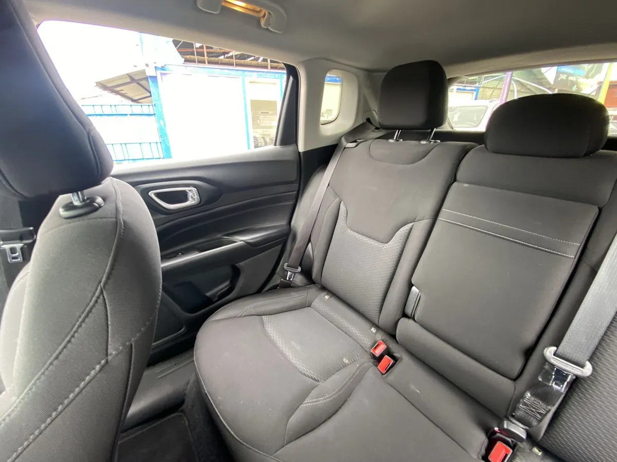 Jeep Compass 1.3 Sport 4x2 At 5p año 2023