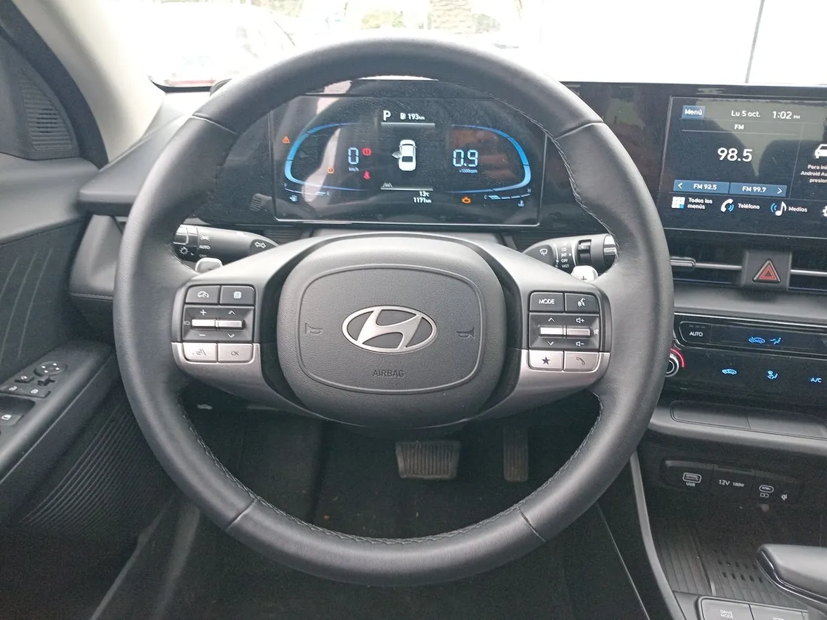 Hyundai Accent 1.5 Desing 4x2 At 4p año 2025