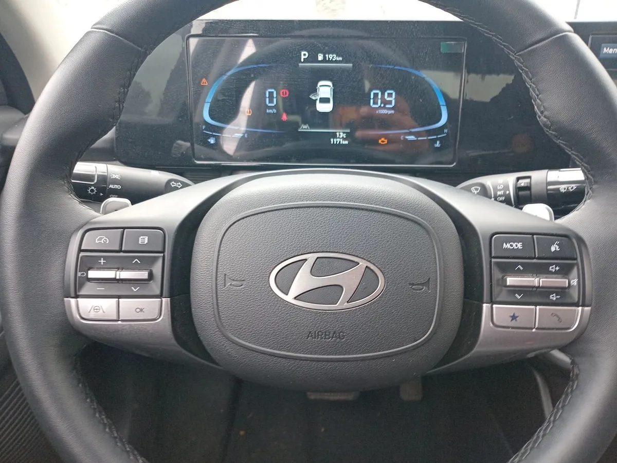 Hyundai Accent 1.5 Desing 4x2 At 4p año 2025