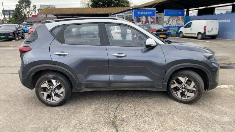 Kia Sonet 1.5 Ex 4x2 6mt 5p año 2021