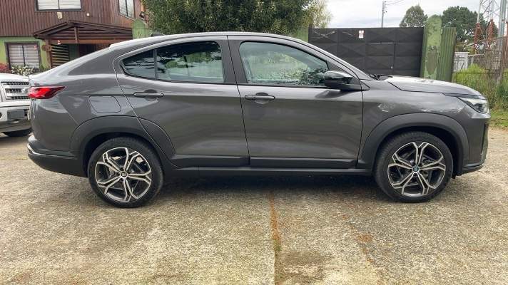 Fiat Fastback 1.0 Impetus 4x2 Cvt At 5p año 2025