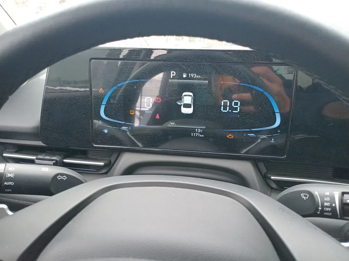 Hyundai Accent 1.5 Desing 4x2 At 4p año 2025