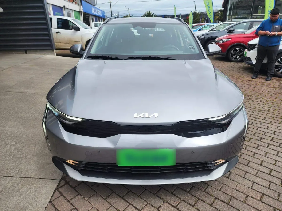 Kia K3 Cross 1.6 Ex Full 4x2 Mt 5p año 2026