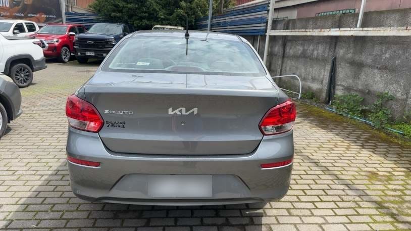 Kia Soluto 1.4 Ex Full 4x2 Srf Mt 4p año 2026
