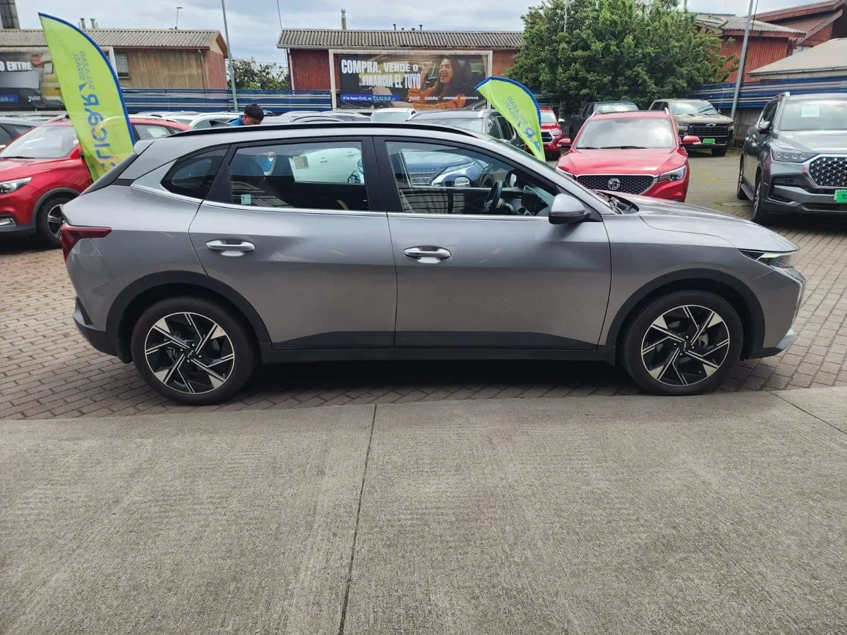 Kia K3 Cross 1.6 Ex Full 4x2 Mt 5p año 2026