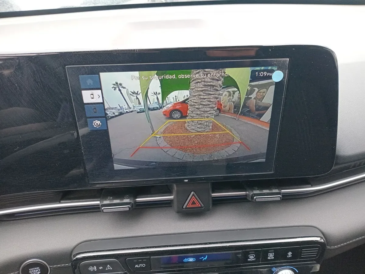 Hyundai Accent 1.5 Desing 4x2 At 4p año 2025