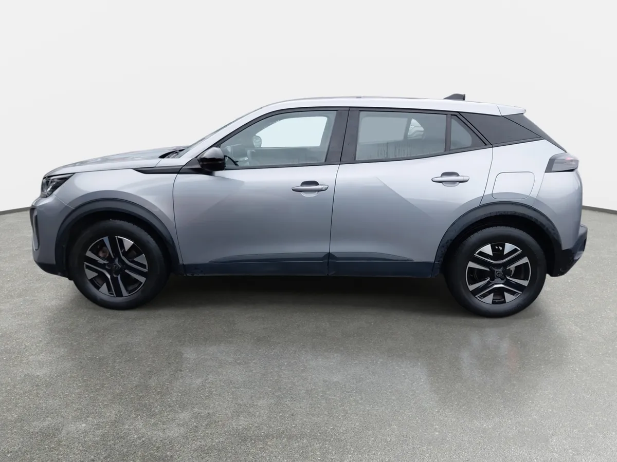 Peugeot 2008 1.2 Active Pack Puretech 130hp 4x2 Mt 5p año 2024