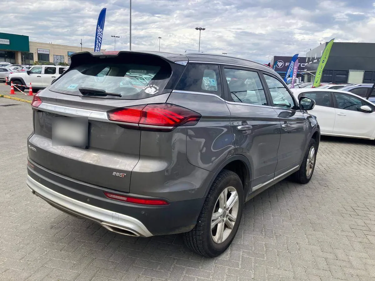 Geely Azkarra 1.5t Comfort 4x2 6at 5p año 2022