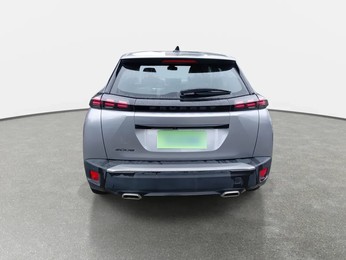 Peugeot 2008 1.2 Active Pack Puretech 130hp 4x2 Mt 5p año 2024