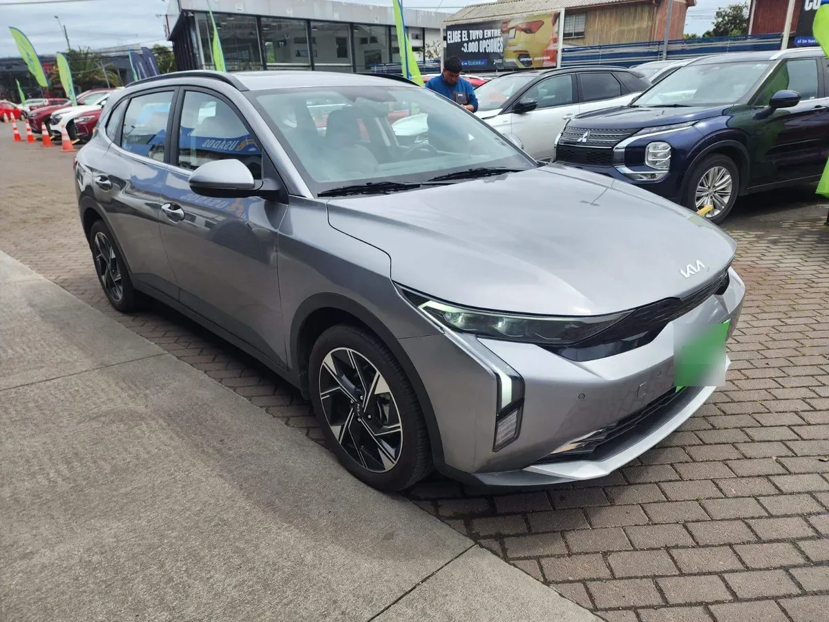 Kia K3 Cross 1.6 Ex Full 4x2 Mt 5p año 2026