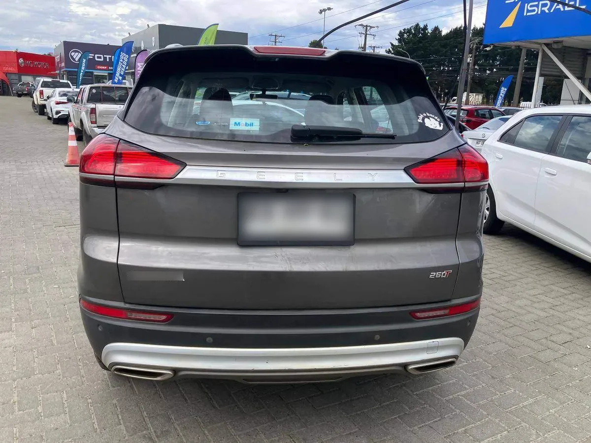 Geely Azkarra 1.5t Comfort 4x2 6at 5p año 2022