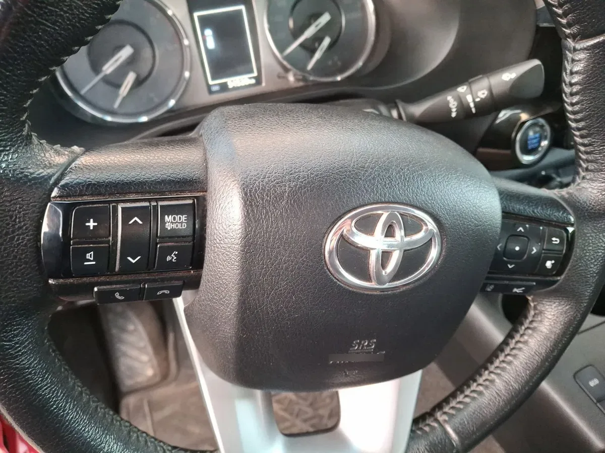 Toyota Hilux 2.8 Srv Diesel 4x4 Dob. Cab. At 4p año 2024