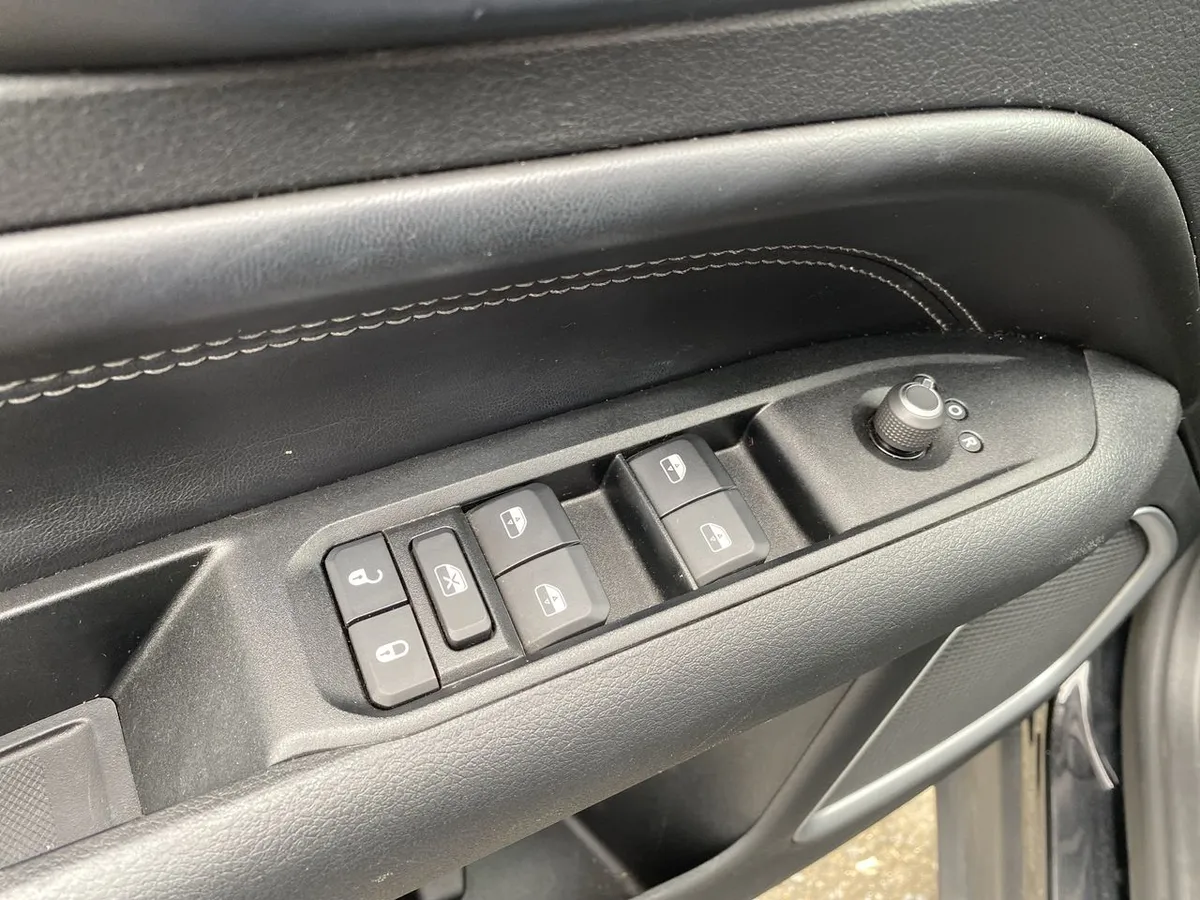 Jeep Compass 1.3 Sport 4x2 At 5p año 2023