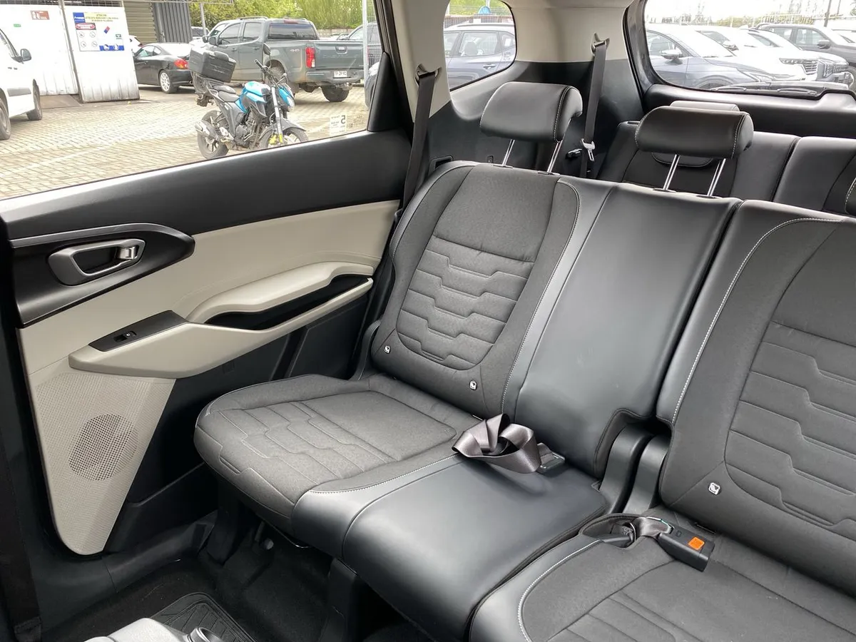 Kia Carens 1.5t Ex Full 4x2 7dct At 5p año 2026