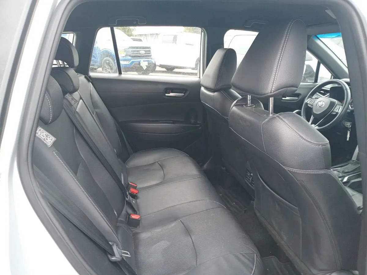 Toyota Corolla Cross 2.0 Seg 4x2 Cvt At 5p año 2023
