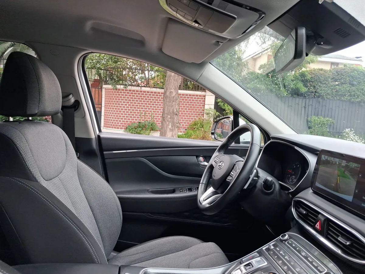 Hyundai Santa Fe 2.2 Value Fl Crdi Diesel 4wd At 5p año 2024