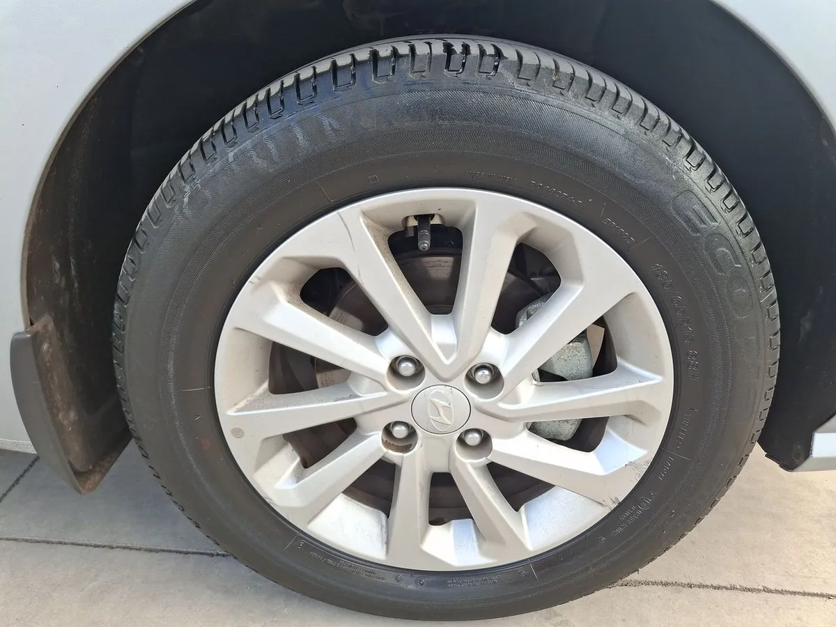 Hyundai Accent 1.4 Hci Value 4x2 Mt 4p año 2023