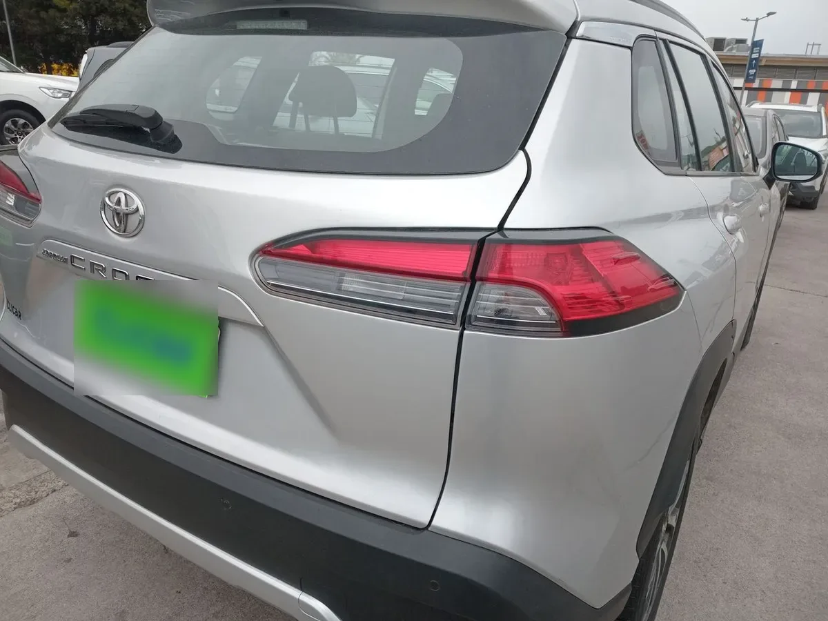 Toyota Corolla Cross 2.0 Seg 4x2 Cvt At 5p año 2023