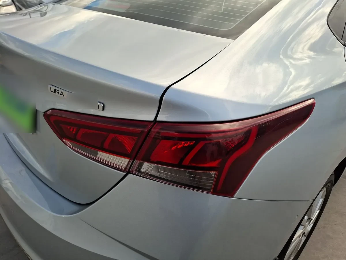 Hyundai Accent 1.4 Hci Value 4x2 Mt 4p año 2023