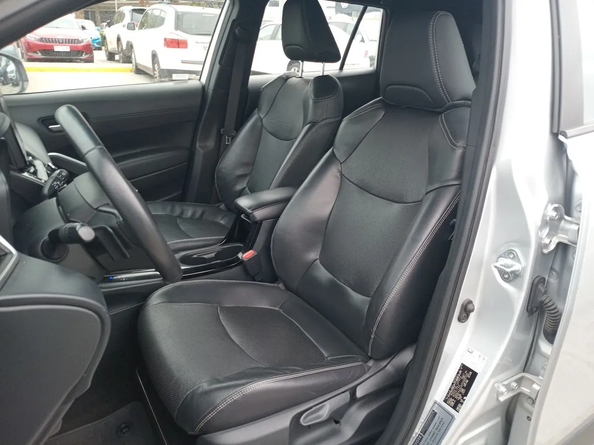Toyota Corolla Cross 2.0 Seg 4x2 Cvt At 5p año 2023