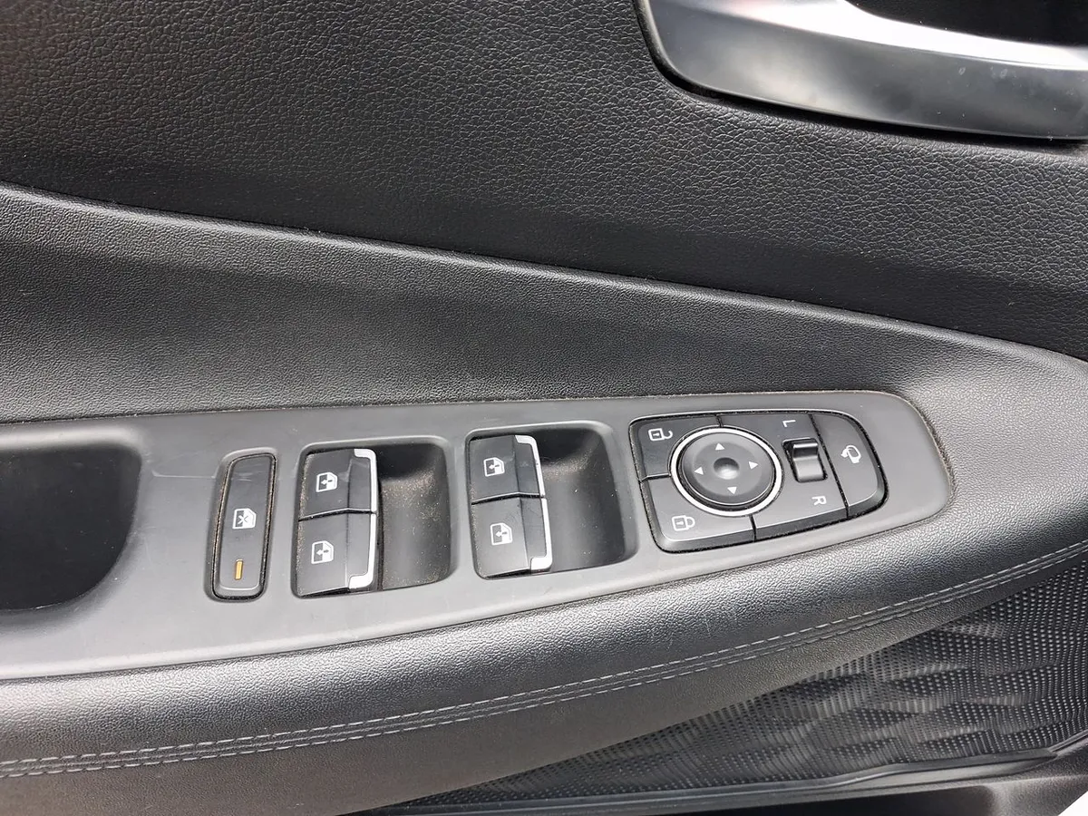 Hyundai Santa Fe 2.2 Value Fl Crdi Diesel 4wd At 5p año 2024