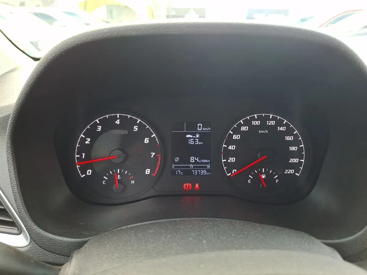 Hyundai Accent 1.4 Hci Value 4x2 Mt 4p año 2023