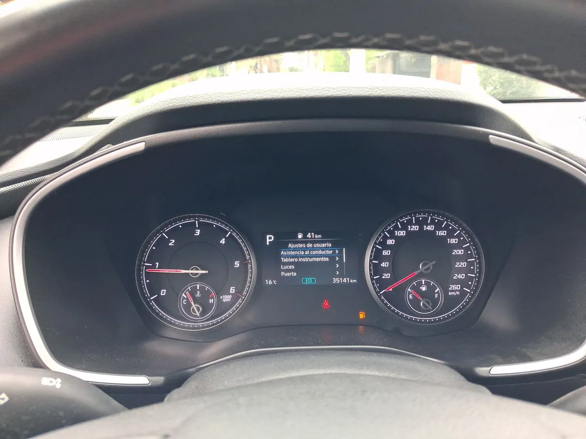 Hyundai Santa Fe 2.2 Value Fl Crdi Diesel 4wd At 5p año 2024