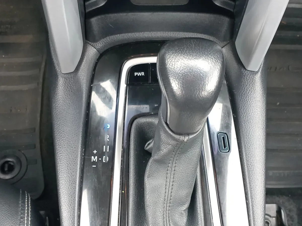 Toyota Corolla Cross 2.0 Seg 4x2 Cvt At 5p año 2023