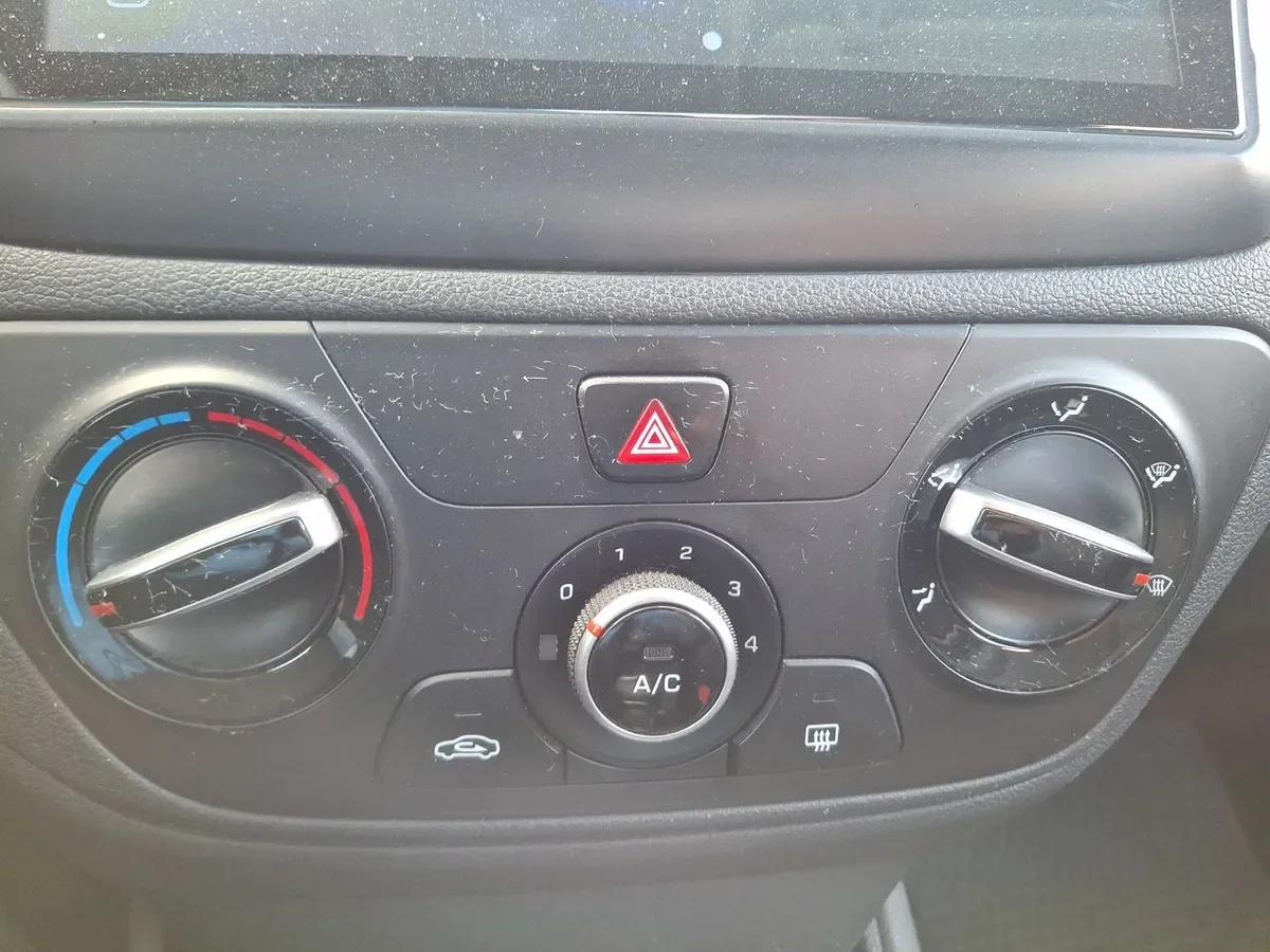 Hyundai Accent 1.4 Hci Value 4x2 Mt 4p año 2023