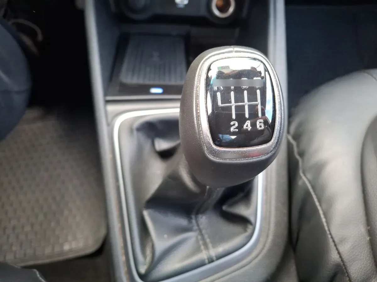 Hyundai Accent 1.4 Hci Value 4x2 Mt 4p año 2023