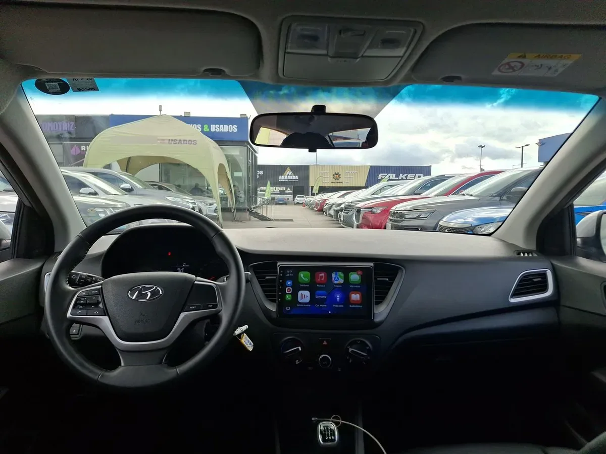Hyundai Accent 1.4 Hci Value 4x2 Mt 4p año 2023
