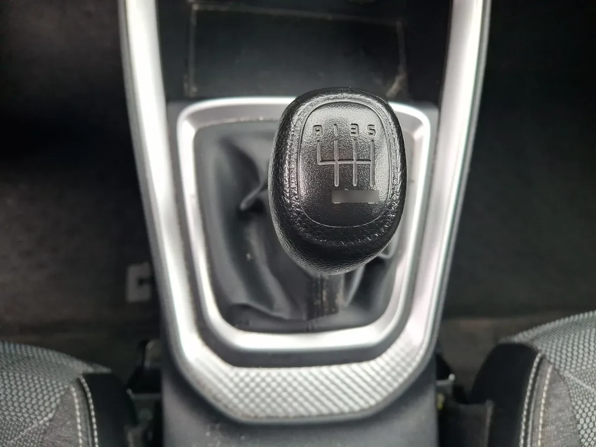 Kia Sonet 1.5 Ex Plus 4x2 6ab 6mt 5p año 2023