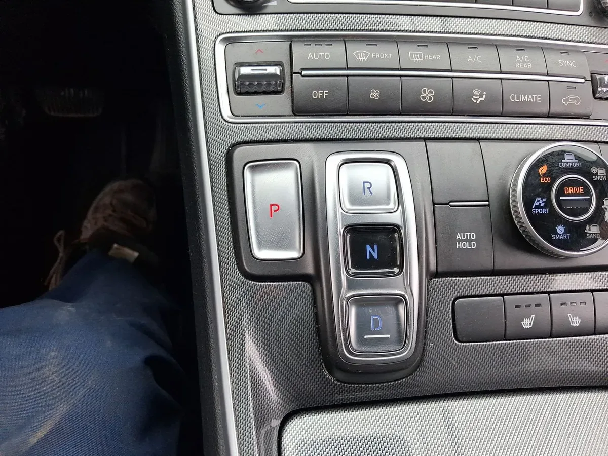 Hyundai Santa Fe 2.2 Value Fl Crdi Diesel 4wd At 5p año 2024