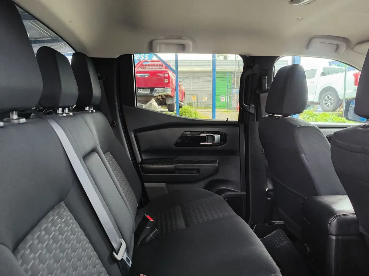 Mitsubishi L200 2.4 Dakar Xr Diesel 4x4 Dob. Cab. Euro6 Mt 4p año 2025