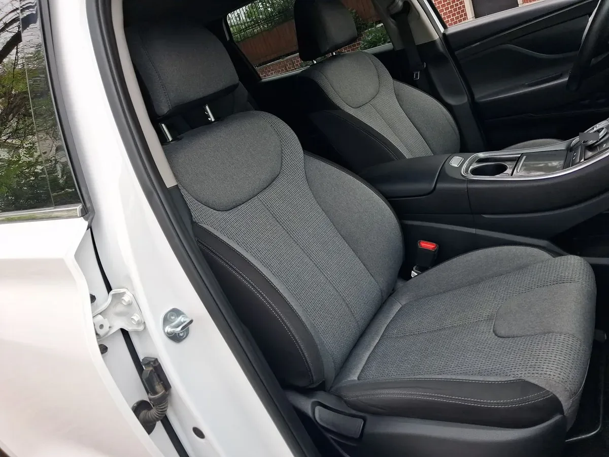 Hyundai Santa Fe 2.2 Value Fl Crdi Diesel 4wd At 5p año 2024