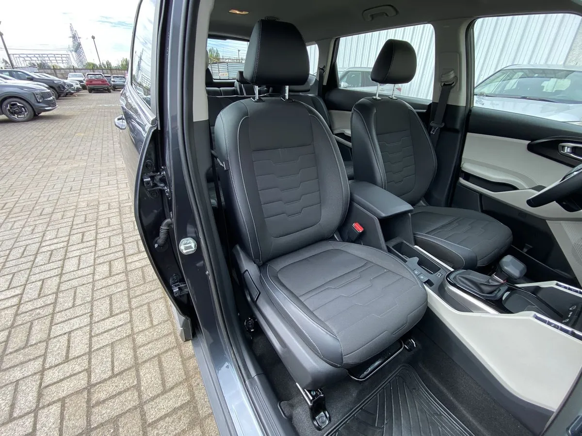 Kia Carens 1.5t Ex Full 4x2 7dct At 5p año 2026