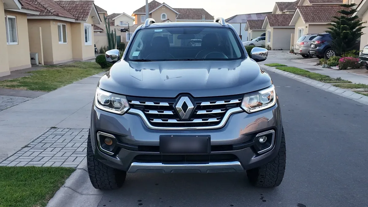 RENAULT ALASKAN 2.3 Intens Cd At 4x4 Diesel año 2018