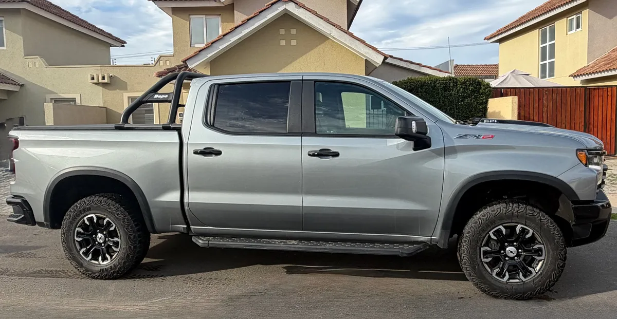 CHEVROLET SILVERADO 6.2 Zr2 At 4x4 año 2024