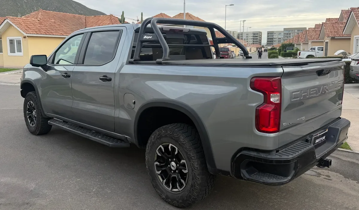 CHEVROLET SILVERADO 6.2 Zr2 At 4x4 año 2024