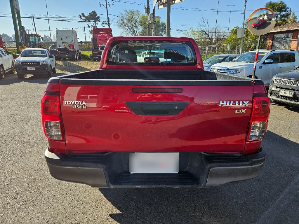 Toyota Hilux Dx Dcab Mt 4x4 2.4 año 2024