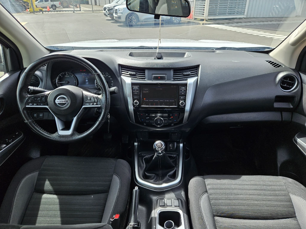 Nissan Navara Navara Dc 4x2 2.3tdi Xe año 2021