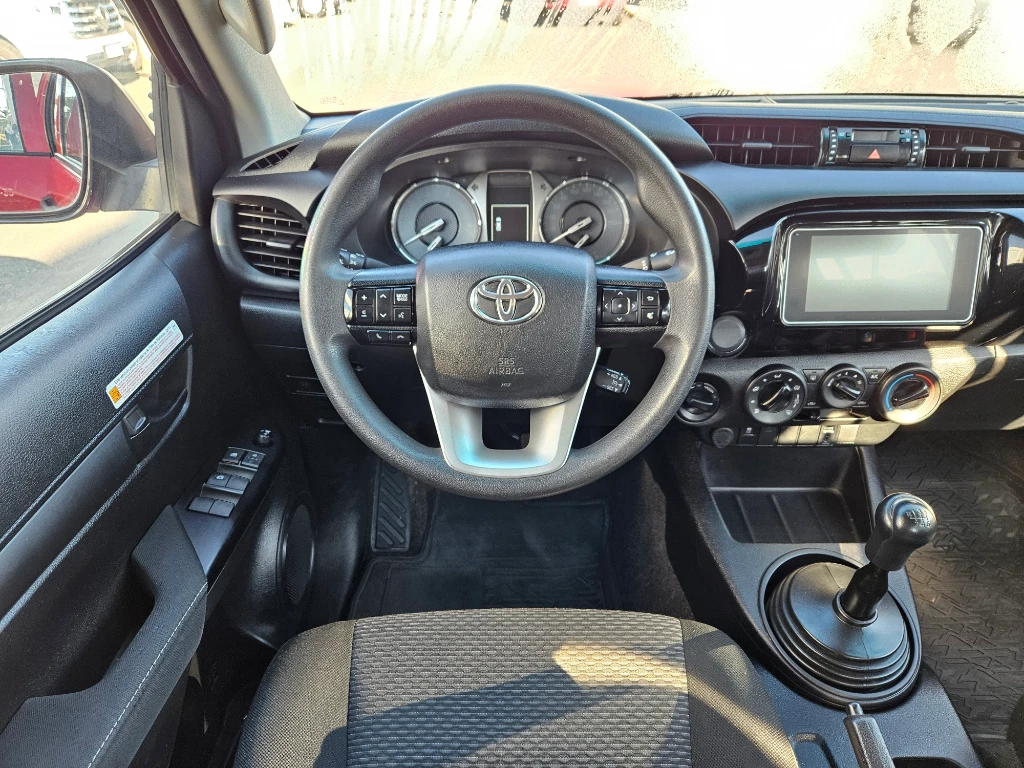 Toyota Hilux Dx Dcab Mt 4x4 2.4 año 2024